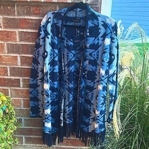 🤩 Host pick!! 🤩 Lucky Brand Ladies M Blue/White Blanket Fringe Open Cardigan